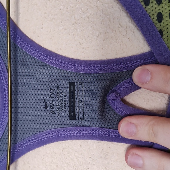 Nike Razorback Tank - Picture 2 of 3